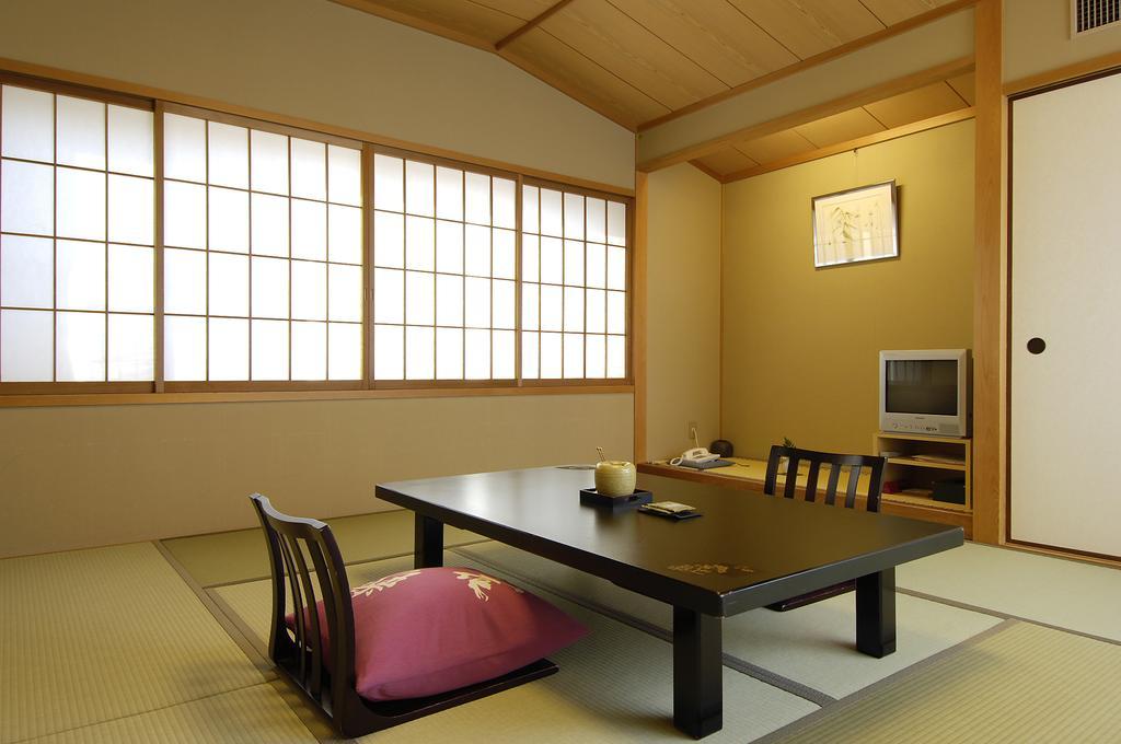 Gion Ryokan Karaku Kyoto Exteriör bild